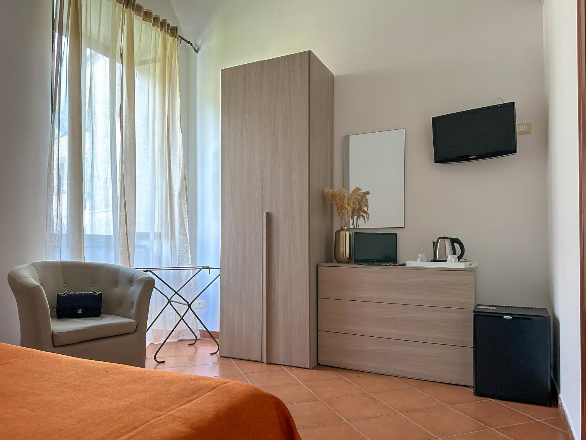 Flowers Apartments & Rooms Мета Экстерьер фото